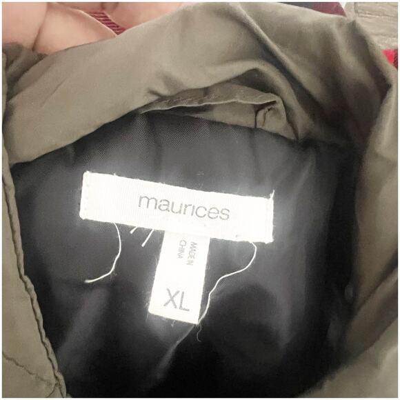 Maurice’s Red Buffalo Plaid Flannel Puffer Zip Up Vest Size XL Outdoors Hunting - Picture 8 of 10